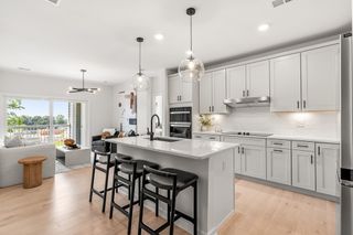30 Coppersmith Way 410, Canton, MA 02021