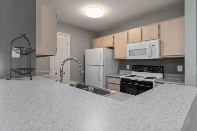 7428 VISTA WAY 105, Bradenton, FL 34202