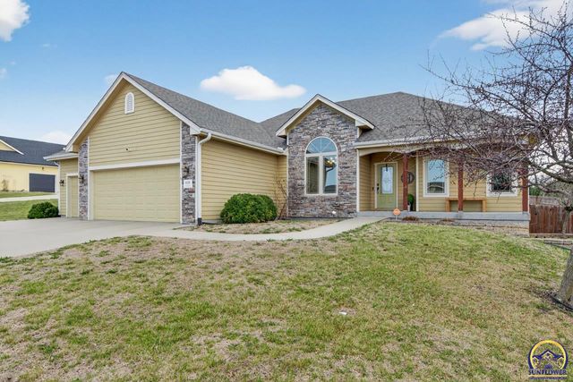 4828 NW Kendall DR, Topeka, KS 66618