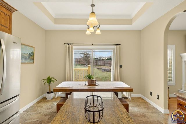 4828 NW Kendall DR, Topeka, KS 66618