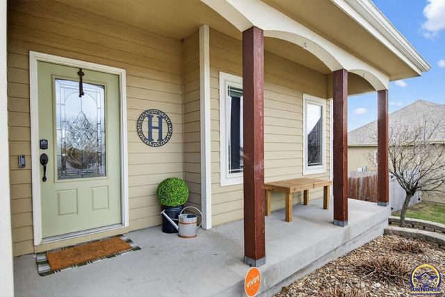 4828 NW Kendall DR, Topeka, KS 66618