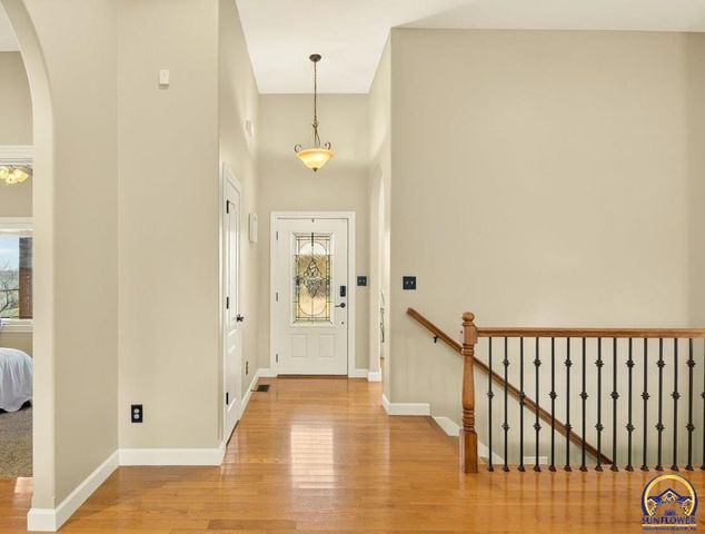 4828 NW Kendall DR, Topeka, KS 66618