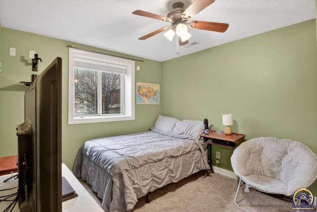 4828 NW Kendall DR, Topeka, KS 66618