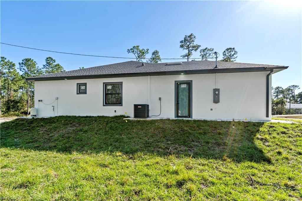 1112 Calvin AVE, LEHIGH ACRES, FL 33972 — photo 3