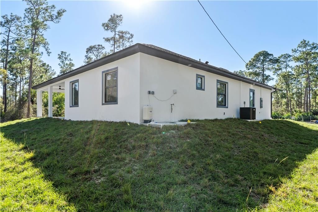 1112 Calvin AVE, LEHIGH ACRES, FL 33972 — photo 4