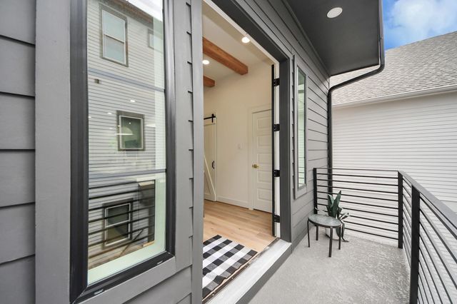 2211 Bevis Street, Houston, TX 77008