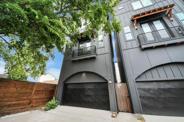 2211 Bevis Street, Houston, TX 77008