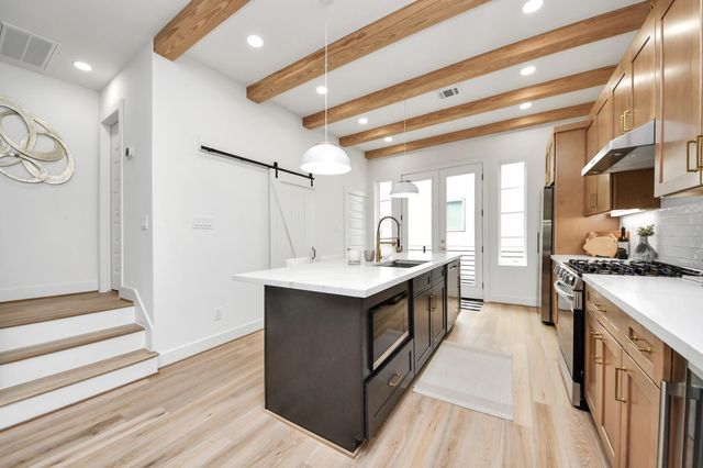 2211 Bevis Street, Houston, TX 77008