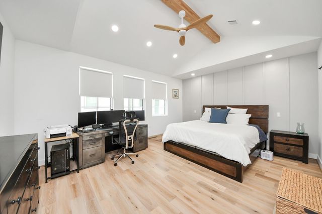 2211 Bevis Street, Houston, TX 77008