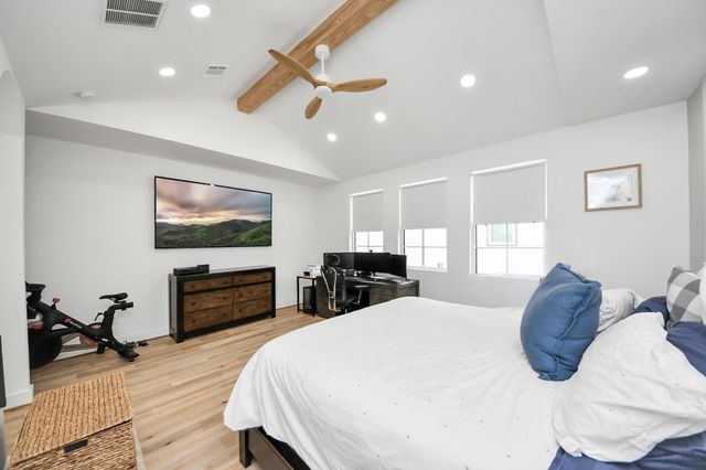 2211 Bevis Street, Houston, TX 77008