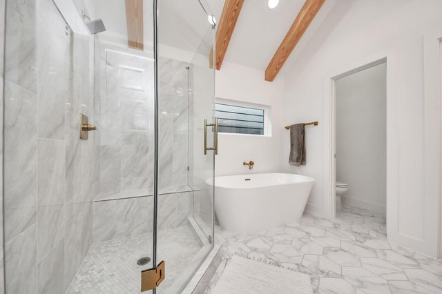 2211 Bevis Street, Houston, TX 77008