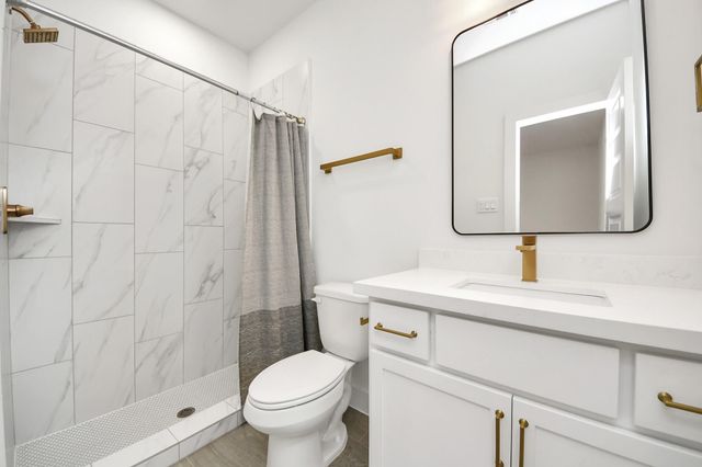 2211 Bevis Street, Houston, TX 77008