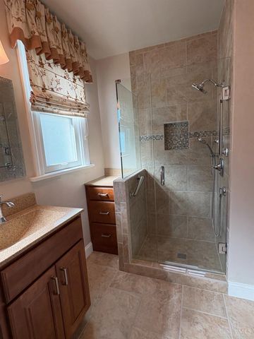 3927 Delmar Avenue, Cheviot, OH 45211