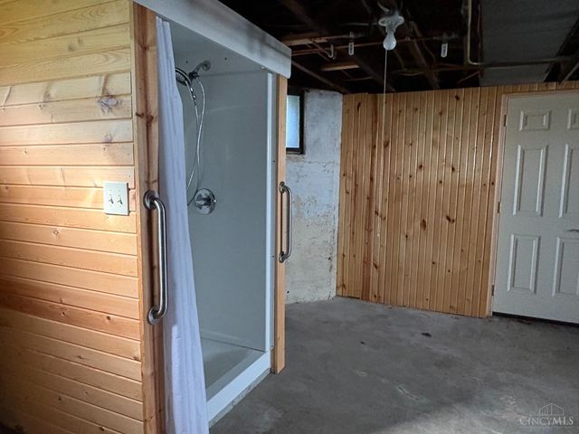 3927 Delmar Avenue, Cheviot, OH 45211