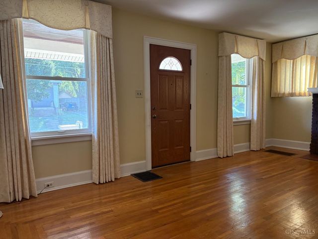 3927 Delmar Avenue, Cheviot, OH 45211