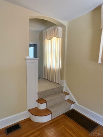 3927 Delmar Avenue, Cheviot, OH 45211