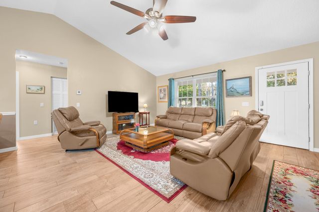 5011 Avenue B, St Augustine, FL 32095