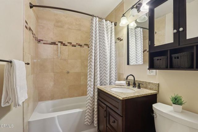 419 Dartmouth Road, Santa Paula, CA 93060