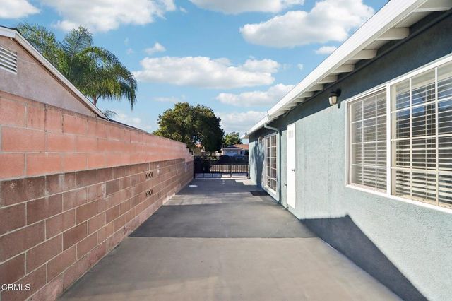 419 Dartmouth Road, Santa Paula, CA 93060