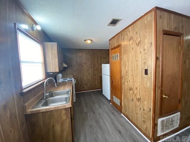1505 N Poplar, North Little Rock, AR 72116