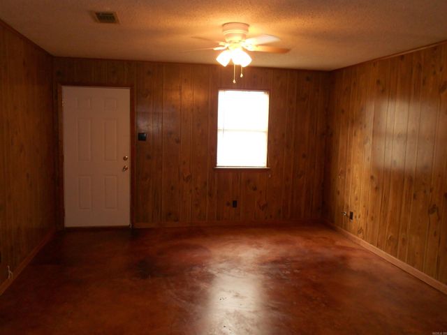 1505 N Poplar, North Little Rock, AR 72116