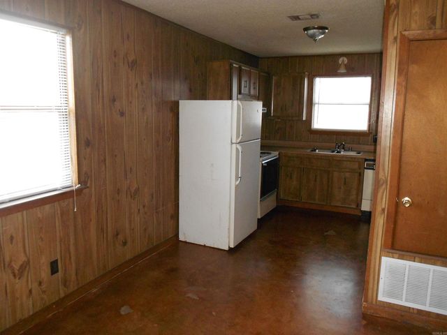 1505 N Poplar, North Little Rock, AR 72116