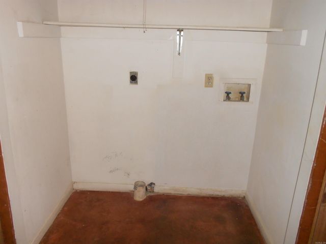 1505 N Poplar, North Little Rock, AR 72116