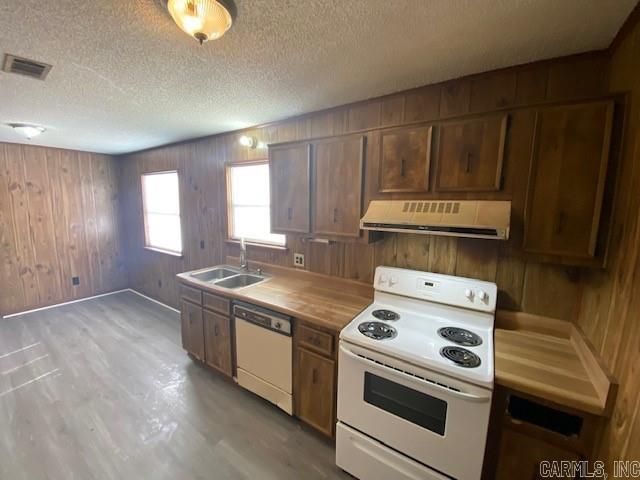 1505 N Poplar, North Little Rock, AR 72116