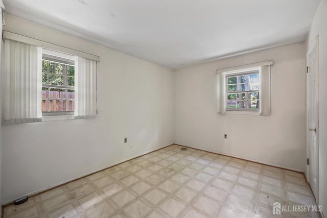 9 Lani Street, Monroe, NJ 08831