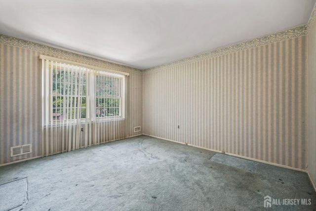 9 Lani Street, Monroe, NJ 08831