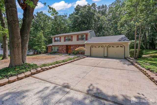 9 Lani Street, Monroe, NJ 08831