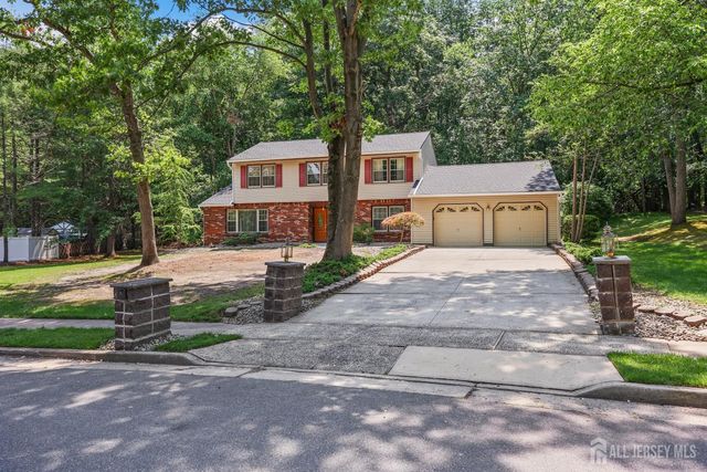 9 Lani Street, Monroe, NJ 08831