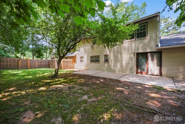 9 Lani Street, Monroe, NJ 08831