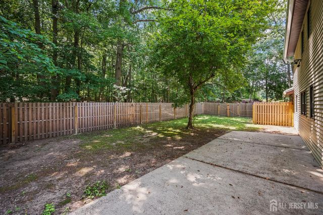 9 Lani Street, Monroe, NJ 08831