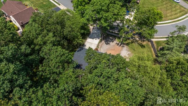9 Lani Street, Monroe, NJ 08831