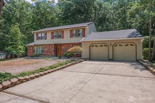 9 Lani Street, Monroe, NJ 08831