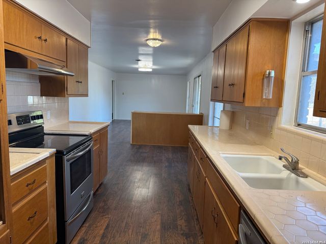 110 Northaven, San Antonio, TX 78229