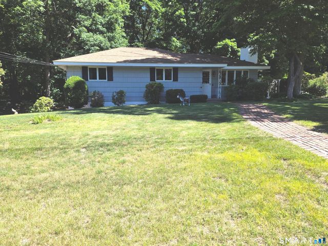 54 Hemlock Ridge, Cheshire, CT 06410