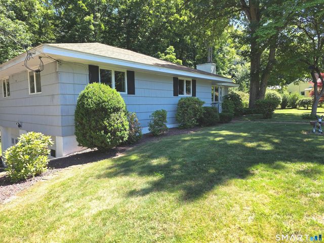 54 Hemlock Ridge, Cheshire, CT 06410