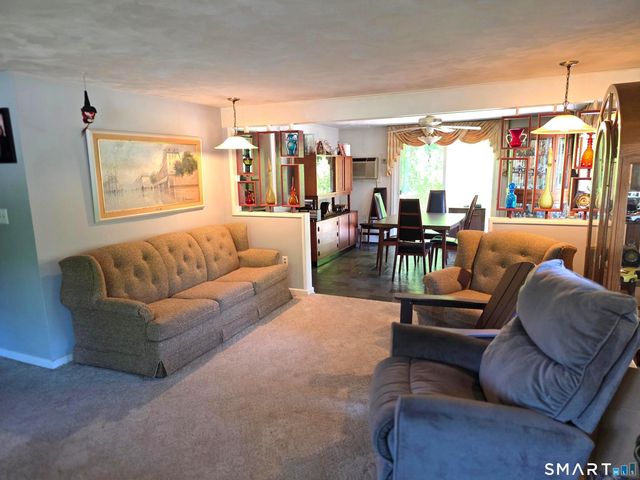 54 Hemlock Ridge, Cheshire, CT 06410