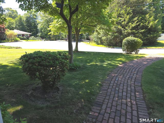 54 Hemlock Ridge, Cheshire, CT 06410
