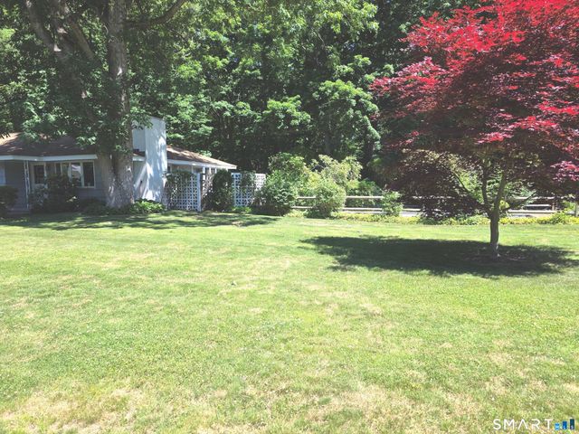 54 Hemlock Ridge, Cheshire, CT 06410