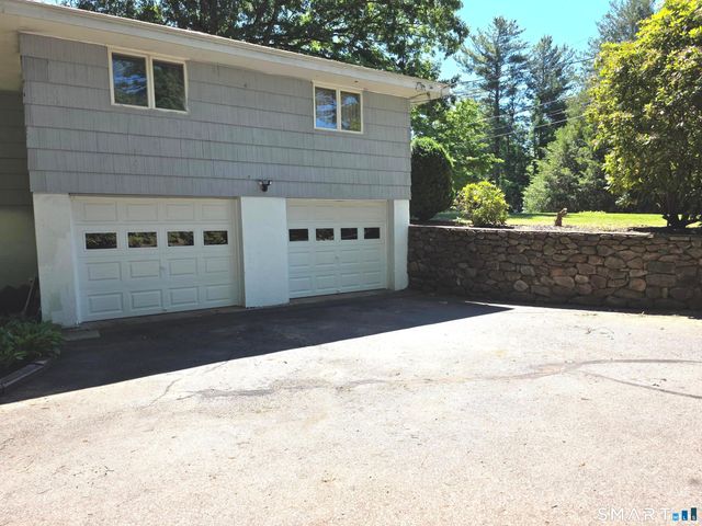54 Hemlock Ridge, Cheshire, CT 06410