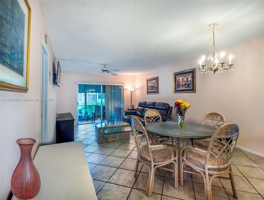 5520 N Lakewood Cir N 614, Margate, FL 33063