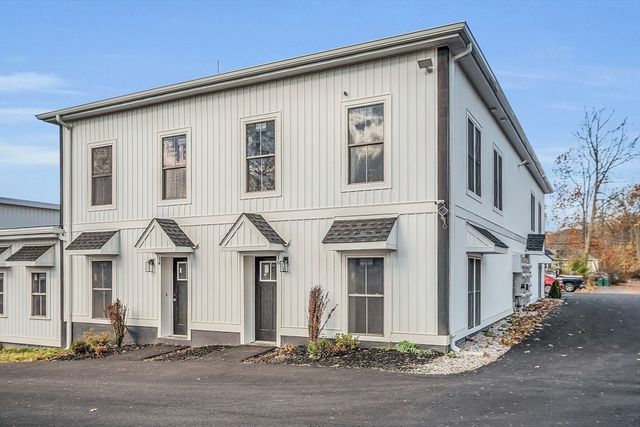 50 Frankfort St 16, Fitchburg, MA 01420