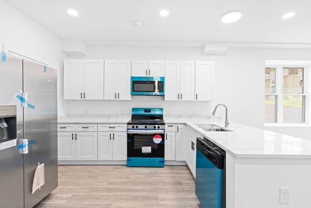 50 Frankfort St 16, Fitchburg, MA 01420