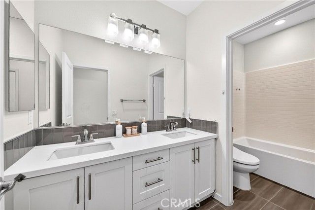 335 Magnet, Irvine, CA 92618