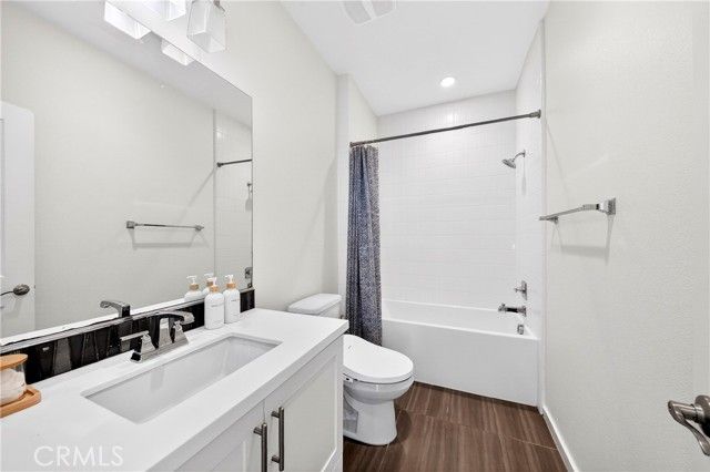 335 Magnet, Irvine, CA 92618