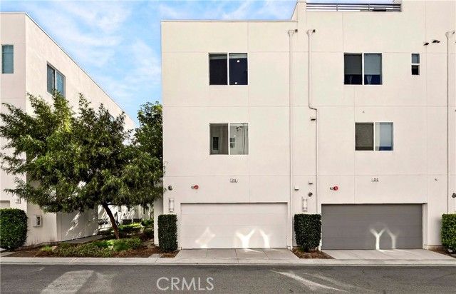 335 Magnet, Irvine, CA 92618