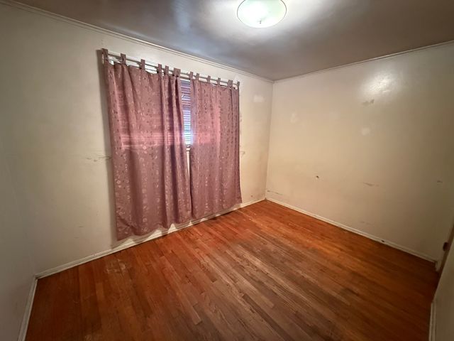 8160 S Keating Avenue, Chicago, IL 60652